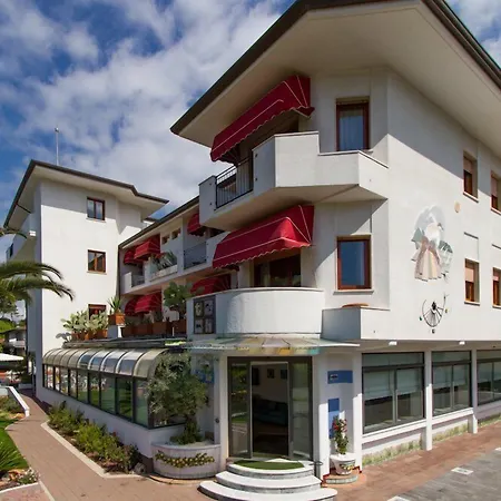 Tarabella فندق فورتي دي مارمي